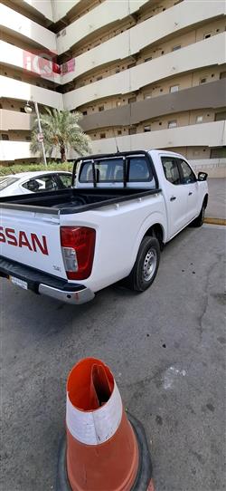 نيسان نافارا